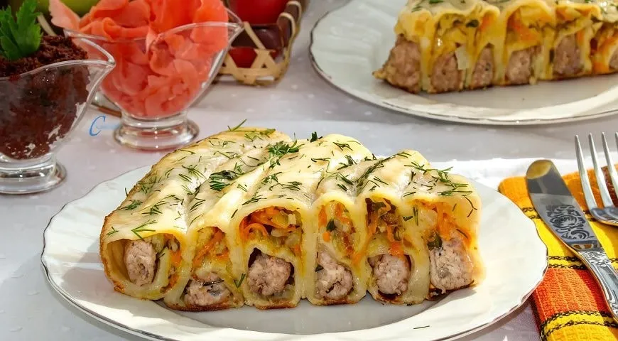 Пельменный пирог на сковороде 