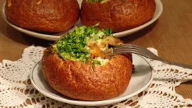 Рецепты с курятиной, шампиньонами и хлебобулочными изделиями