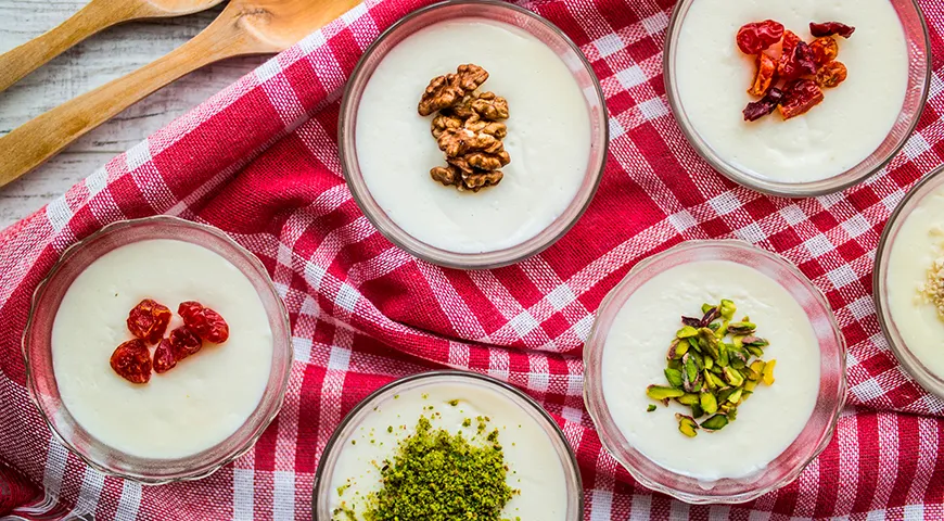 Мухаллеби — молочный десерт на основе риса и рисовой муки, популярный в странах Ближнего Востока