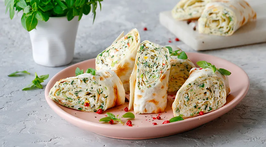 Рулетики из лаваша с сыром и зеленью