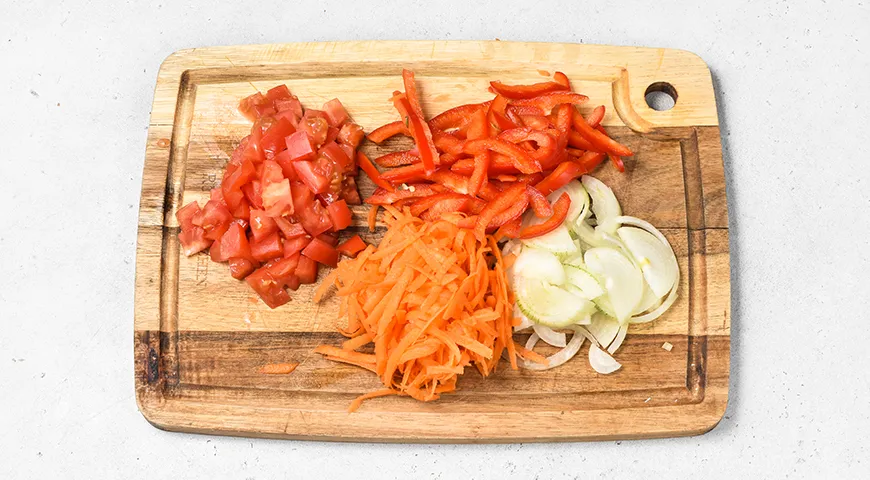 Жаркое из курицы с картошкой