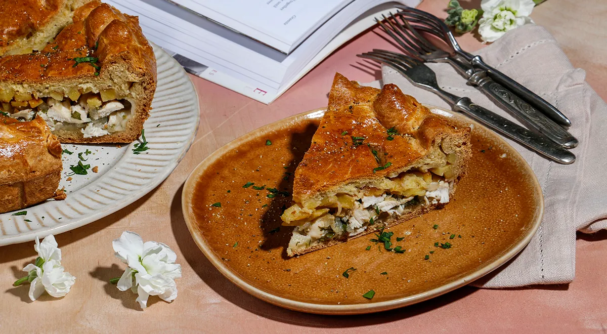 Пирог с курицей и картошкой в духовке