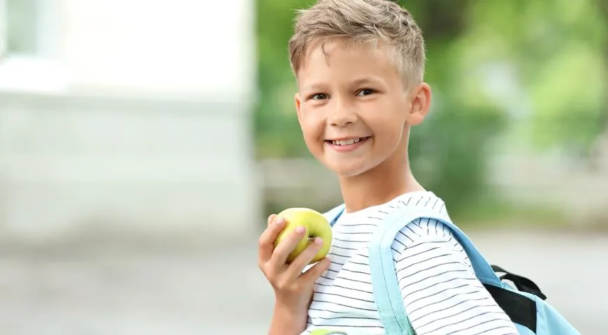 Питание школьника должно включать полезные продукты – фрукты, овощи, зерновые