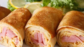 Нашли рецепт блинов с ветчиной и сыром — идеальны для Масленицы