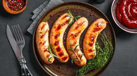 Чем отличаются шпикачки от сарделек