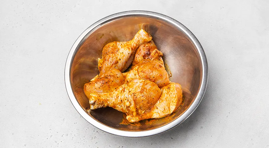 Запеченные куриные голени с рисом в рукаве