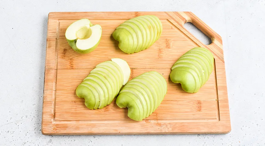 Заливной яблочный пирог