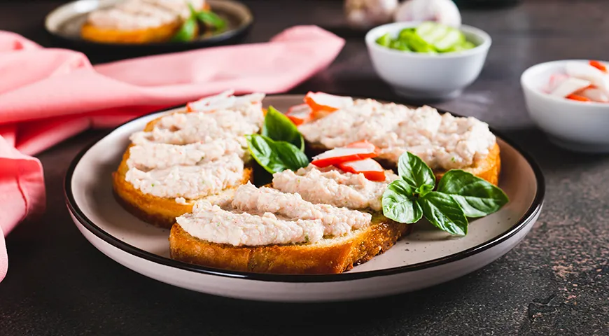 Рекомендуемая суточная норма потребления сурими для взрослых составляет до 150 г