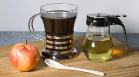 Зачем добавлять ложку масла в утренний кофе — ученые из Гарварда оценили эффект странного напитка