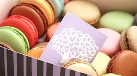 Пирожное макарон в Москве: макарон от Mon Bon