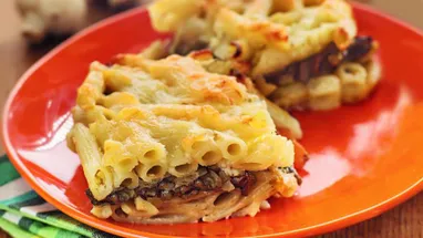 Макароны-гнезда с курицей и грибами в духовке — рецепт с фото пошагово