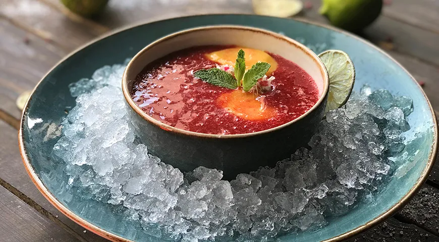Десертный клубничный суп — суперсредство против жары