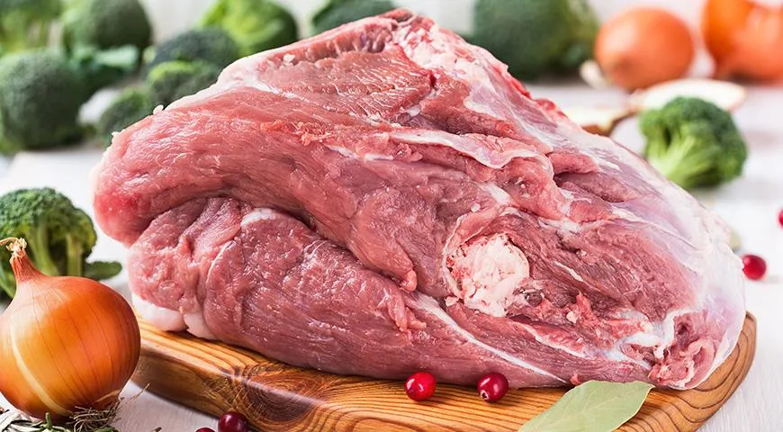 Из свиного окорока можно приготовить множество разнообразных блюд