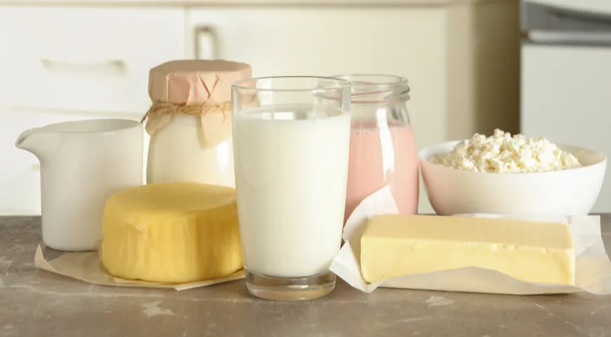 Прогорклое молоко или заплесневелый сыр могут вызвать отравление