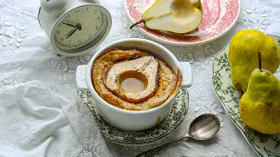 Запеченная манная каша с грушей