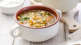 Гороховый суп на мясном бульоне