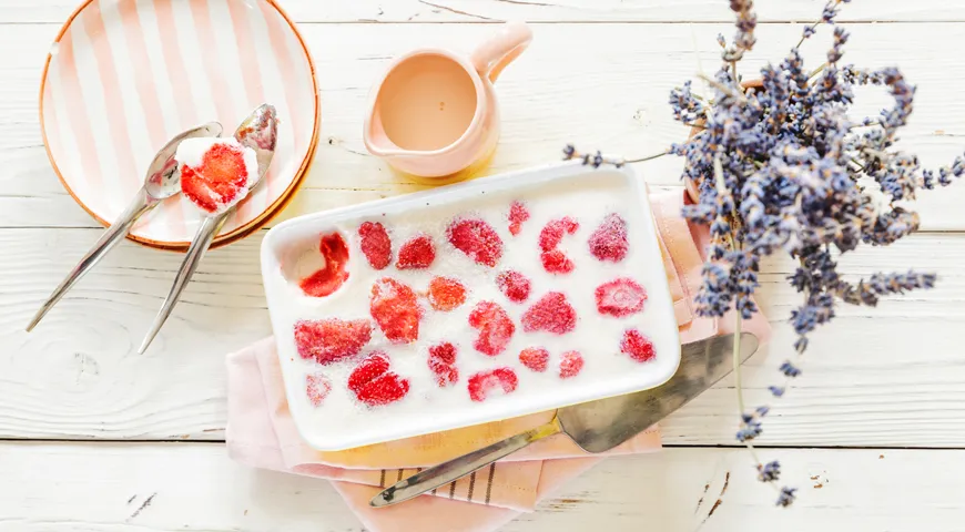 Молочный кисель с клубникой