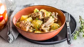 Бюджетный быстрый ужин на понедельник с ароматом средиземноморских трав