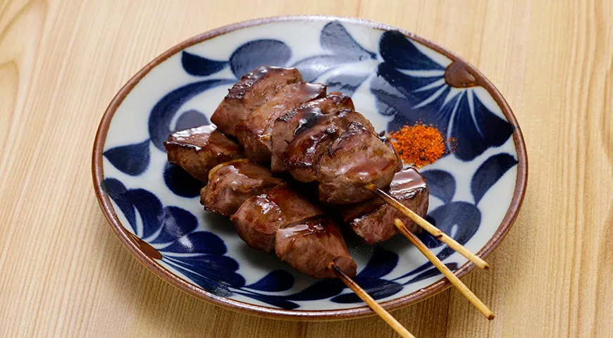 Японские шашлыки из свиного сердца на гриле