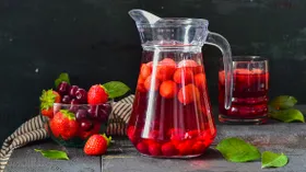 Компоты с вишней