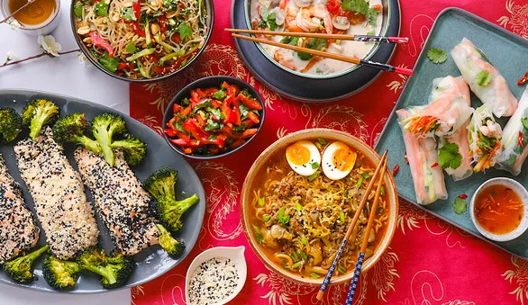 Азиатские блюда для празднования китайского Нового года 17 февраля 2026 (год Красной Огненной Лошади)