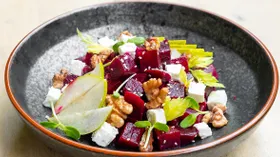 Салат с грушей и свеклой