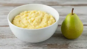 Кукурузная каша из поленты с грушей