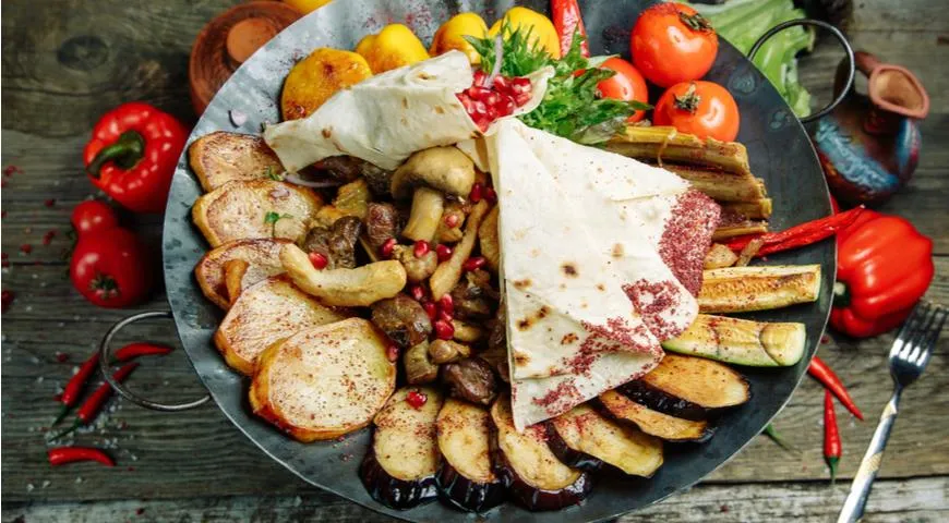 Садж, сборное горячее блюдо азербайджанской кухни