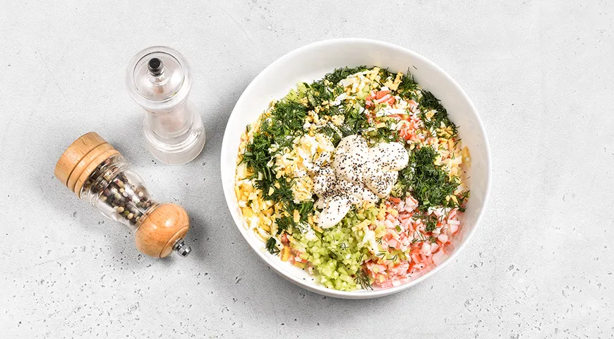 Крабовый салат в тарталетках