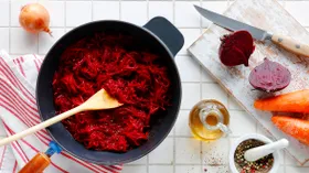 Рецепты с молочной продукцией, свёклой и томатами