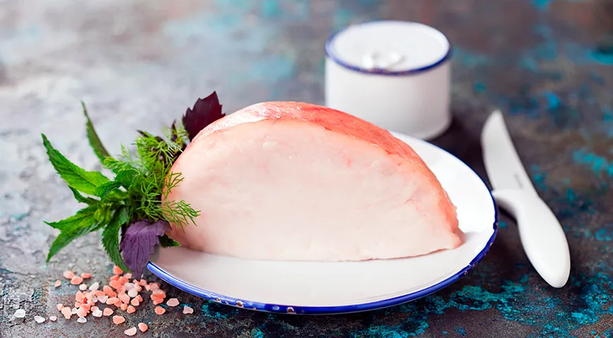 Сырой бараний жир — белый, упругий, без намека на желтизну