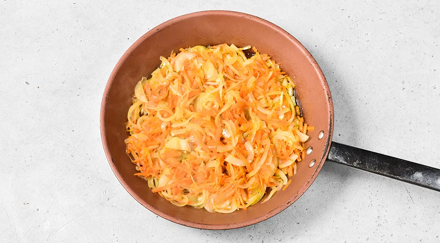 Салат со свиным сердцем, морковью и луком