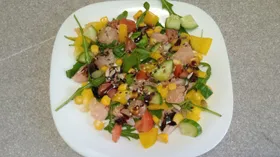 Салат с помело