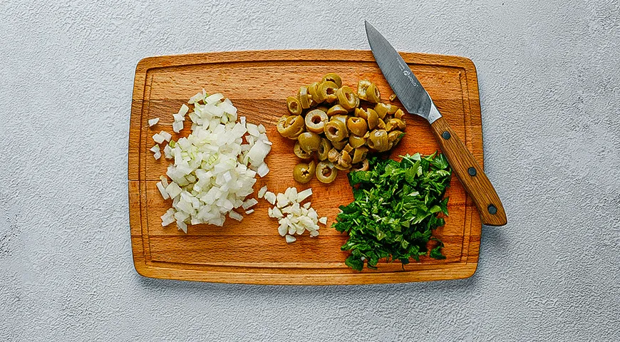 Паста с томатами и тунцом