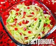 Салат с кальмарами и зернами граната