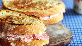Рецепты с сырами, мясом и розмарином