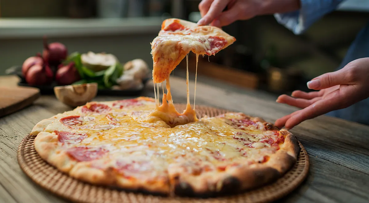 Как разогреть вчерашнюю пиццу, чтобы она была как из пиццерии