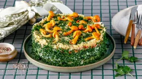 Салат «Грибное лукошко» с опятами и курицей