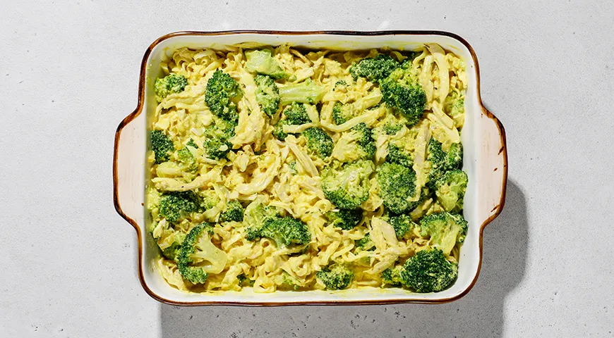 ПП-запеканка с курицей и брокколи в духовке