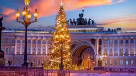 Новогодние елки в Санкт-Петербурге 2023: куда сходить с детьми
