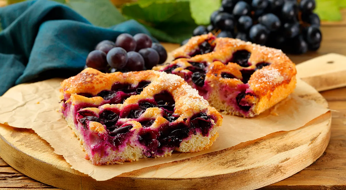 Фокачча с виноградом Изабелла 