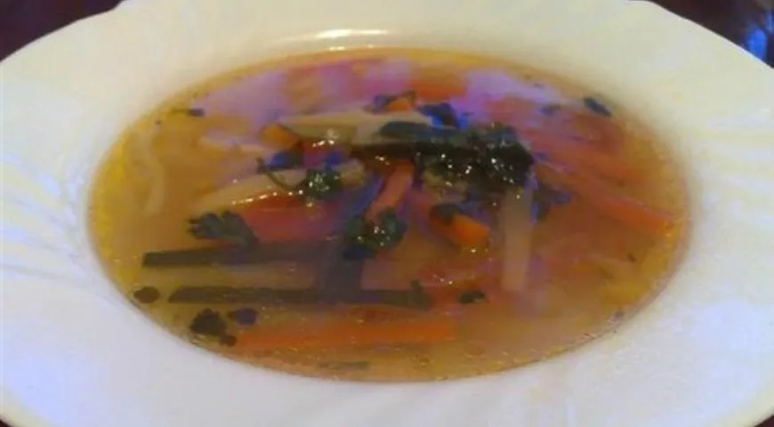 Овощной суп с цукини и сельдереем