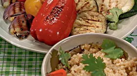 Рецепты с крупой, соусами и баклажаном