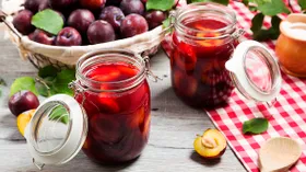 Компот из слив: 10 способов сохранить вкус лета