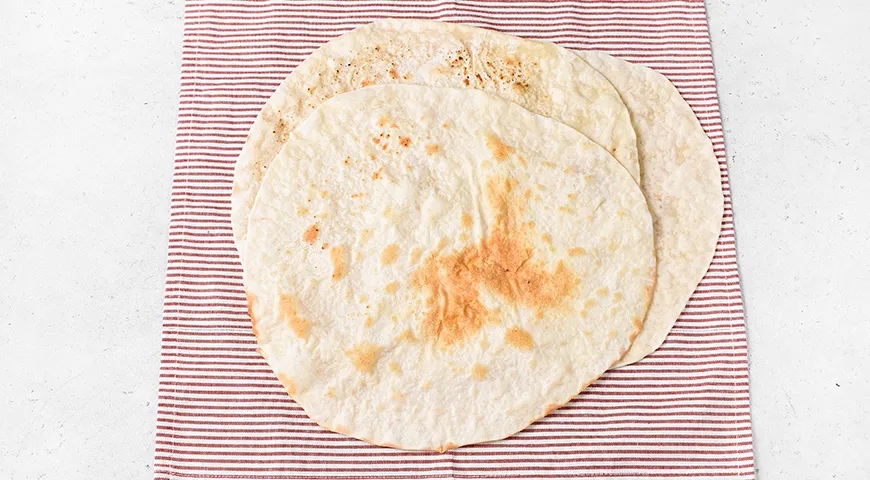 Домашний тонкий лаваш в духовке