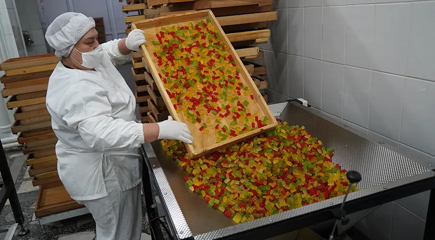 Процесс производства мармеладных мишек