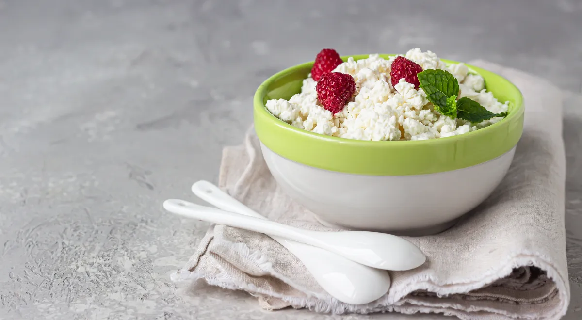 Какой творог полезнее: 0%, 5% или 9%, и какая жирность у домашнего творога — объяснила нутрициолог