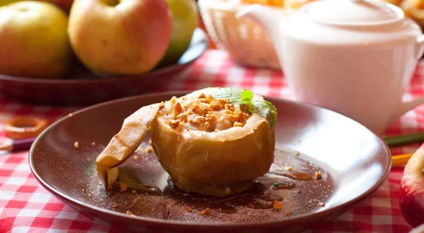 Печеные яблоки с медом - пошаговый рецепт с фото на manikyrsha.ru