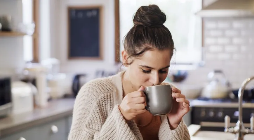 Умеренное потребление кофе помогает поддерживать здоровье сердечно-сосудистой системы, позитивно влияет на работу мозга