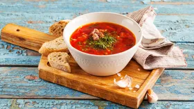 Рецепты со сметаной, томатами и мясной гастрономией